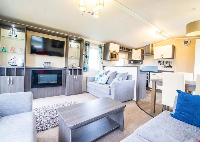 Big Skies Platinum Plus Holiday Home With Wifi, Netflix, Dishwasher, Decking