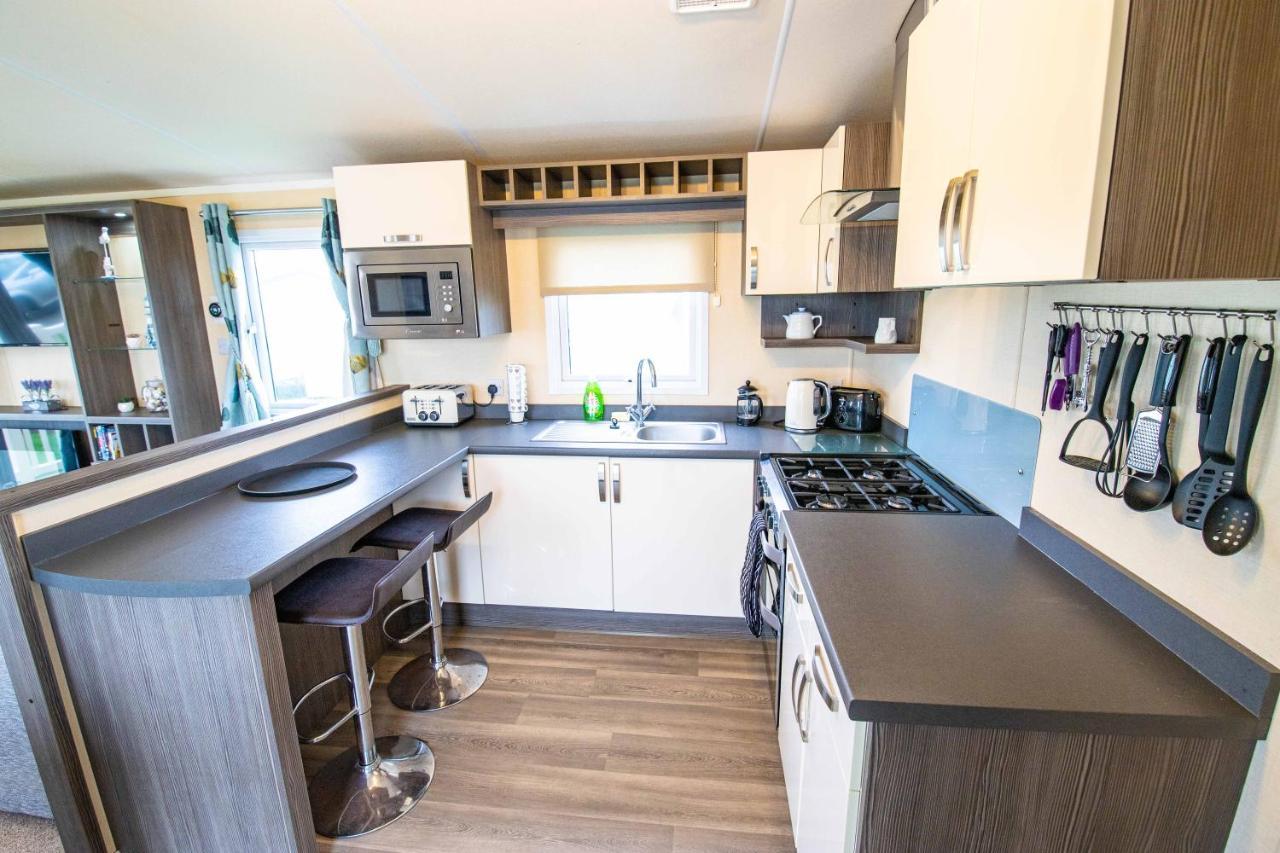 Campsite Big Skies Platinum With Wifi, Netflix, Dishwasher, Decking *