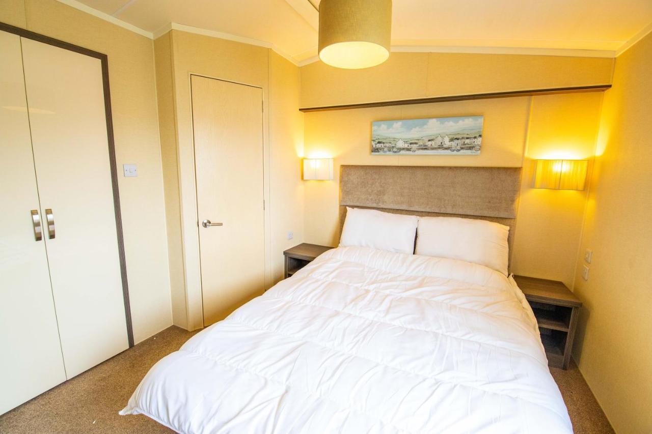 Camping Big Skies Platinum With Wifi, Netflix, Dishwasher, Decking